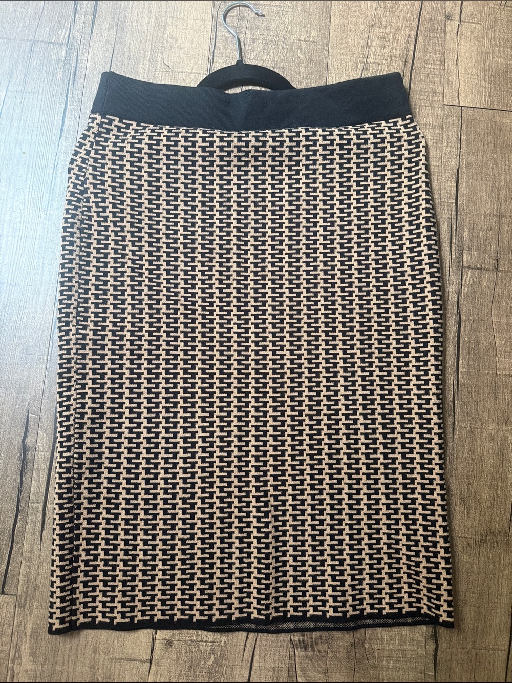 Ann Taylor Classic Black and Beige Patterned houndstooth Pencil Skirt
